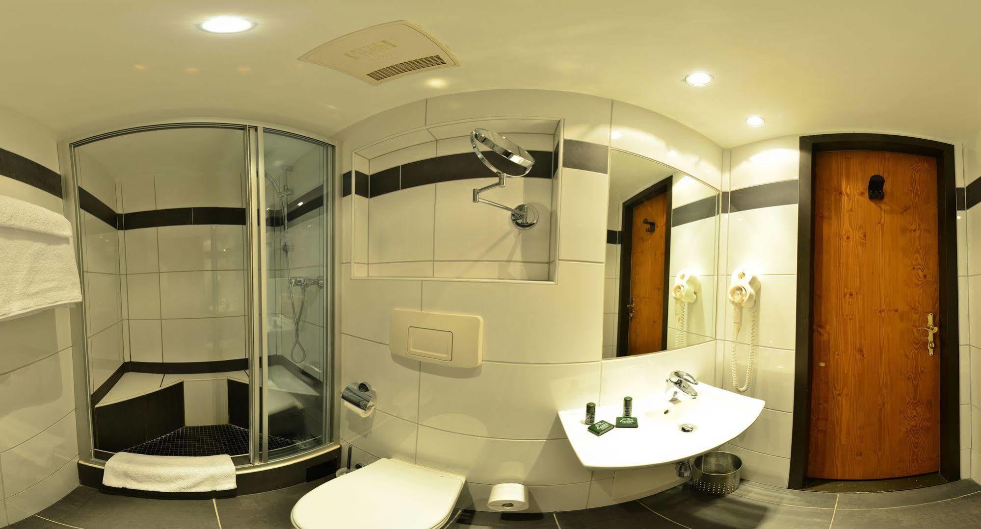 Hotel-Pension Edelweiss Малиниц Екстериор снимка